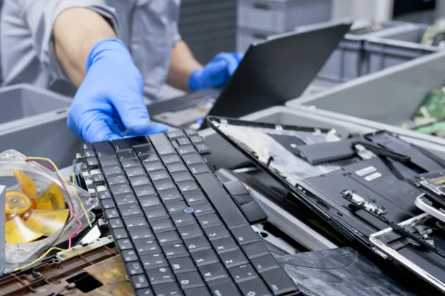 A person recycling. Photo: iStock